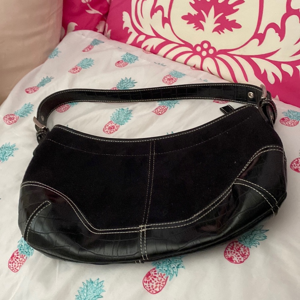 Like New Vintage black velvet handbag